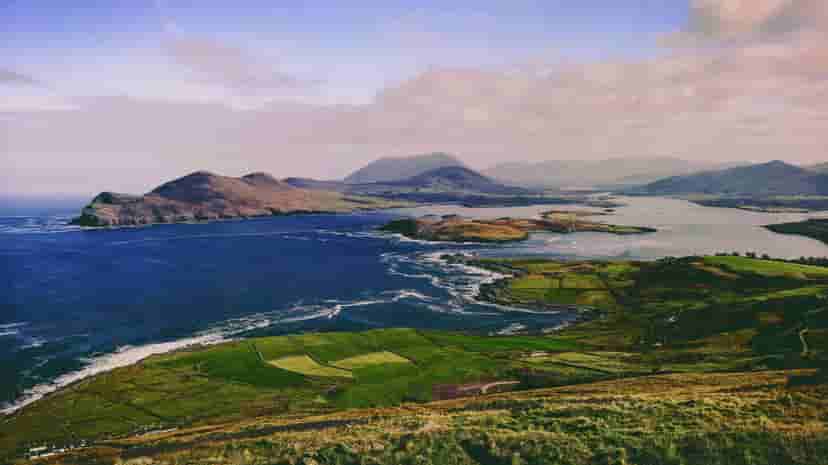 Bank Holidays in Ireland 2025 - BankHolidays.ie